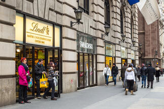 A JLL bérlőképviseletének közvetítésével tavasszal megnyit a Lindt első üzlete Budapesten