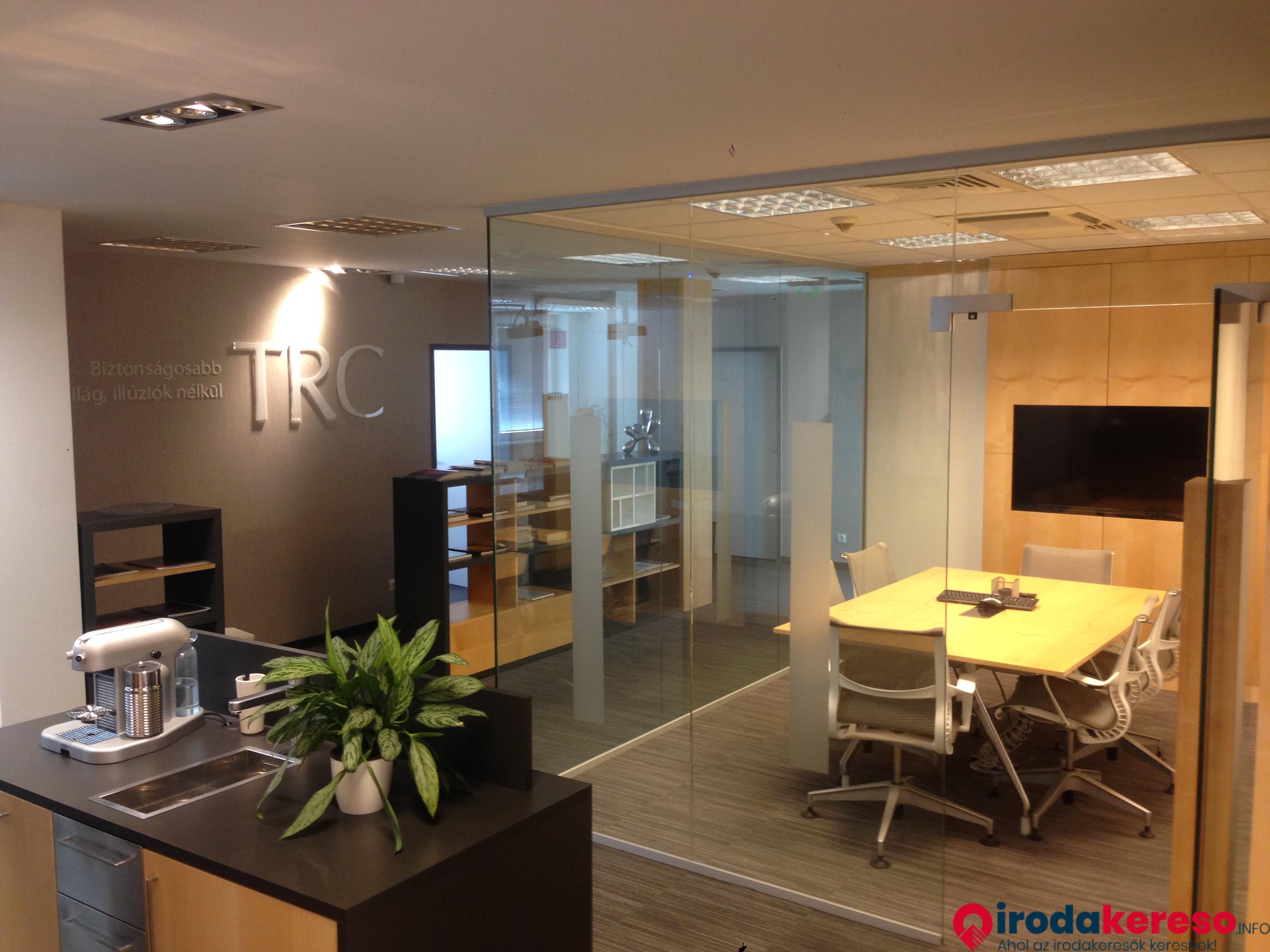 Iroda Kiado Montevideo Office Park 1037 Budapest Montevideo Utca 2b 6 8 10