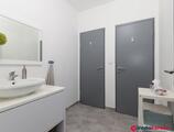 Kiadó iroda Kolosy térnél kiadó 110 nm-es igényes modern egyedi hangolatú iroda.