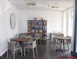 F épület lobby