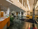Kiadó iroda Büro Center West