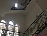 Kiadó iroda XIV. kerületben Stadionoknál  tetőtéri 125 nm -es tetőtéri hangulkatos iroda kiadói