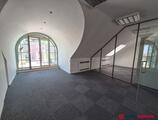 Kiadó iroda Bakáts Center