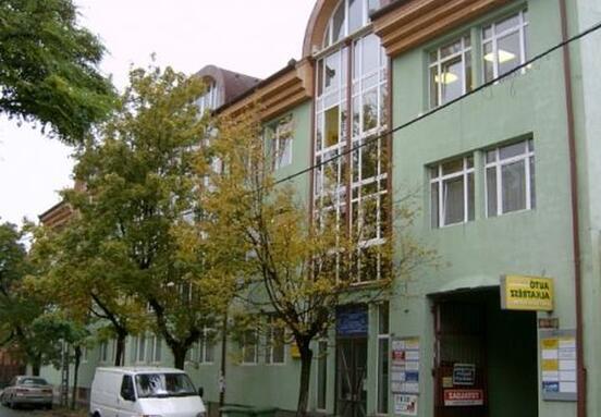 1132  Béke utnál. Kis méretű, olcsó irodák kiadók