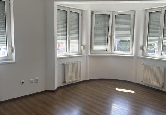 Váci út szomszédságában, Újpest központban