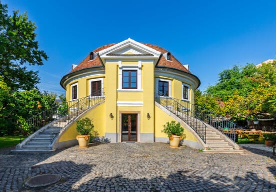 Selyemgombolyító Selyemgombolyító